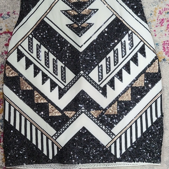 Express Dress - Picture 3 of 5